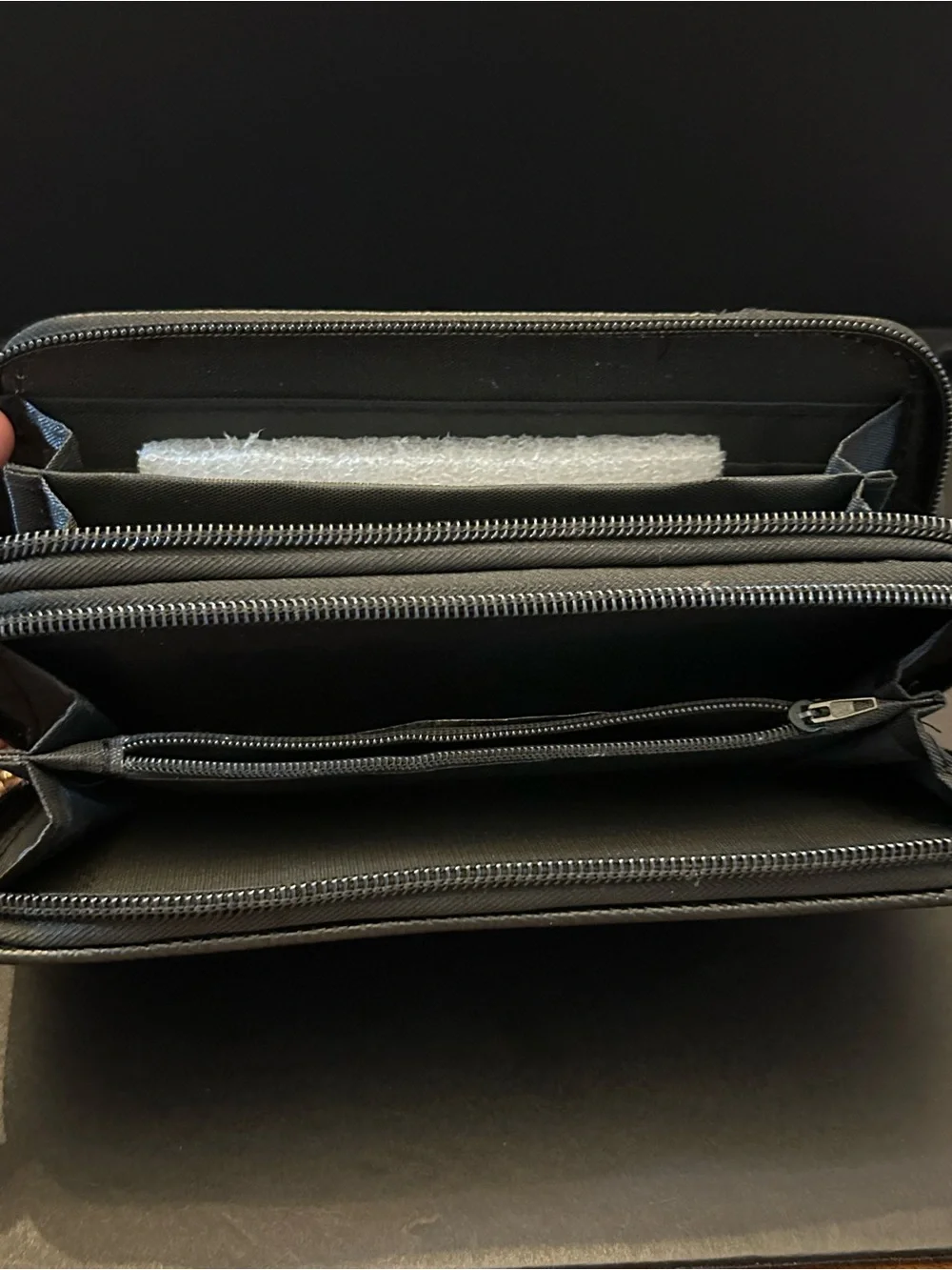Spacious Unisex Black Double Zip-Around Wallet with 6” Wrist Strap NWOT
